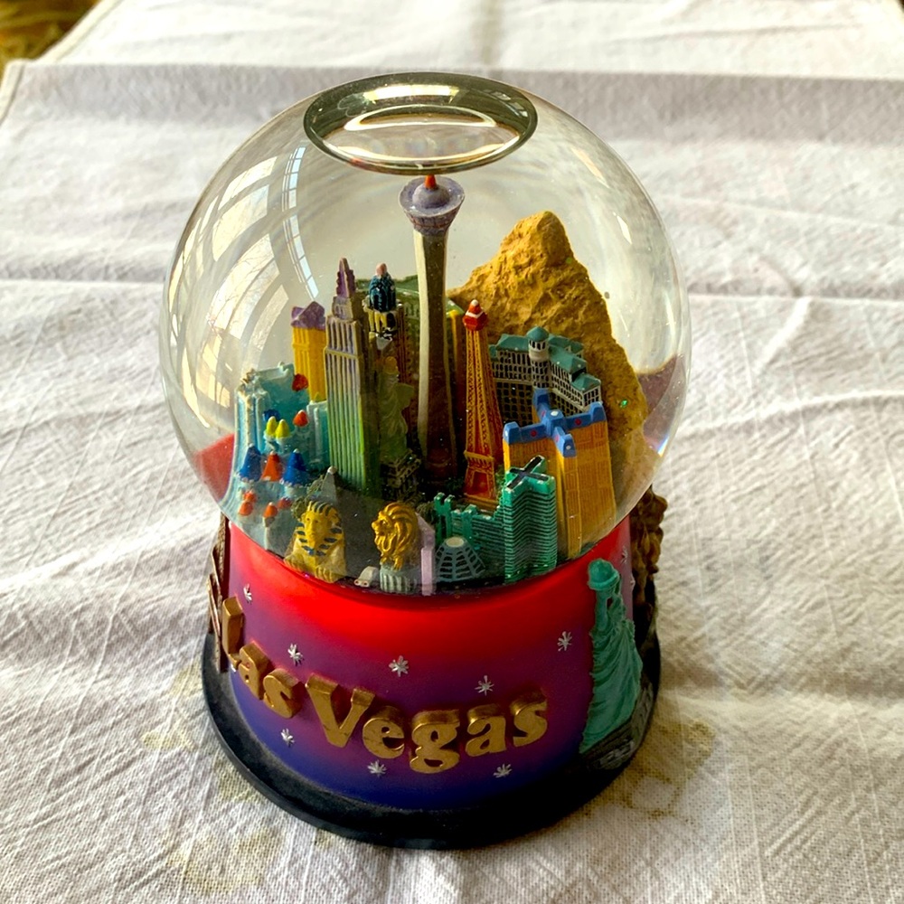 Musical globe from Las Vegas